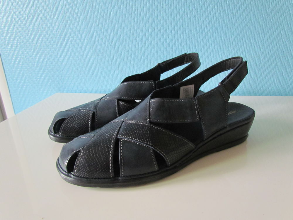 Chaussure damart 35 Le Grau-du-Roi (30)