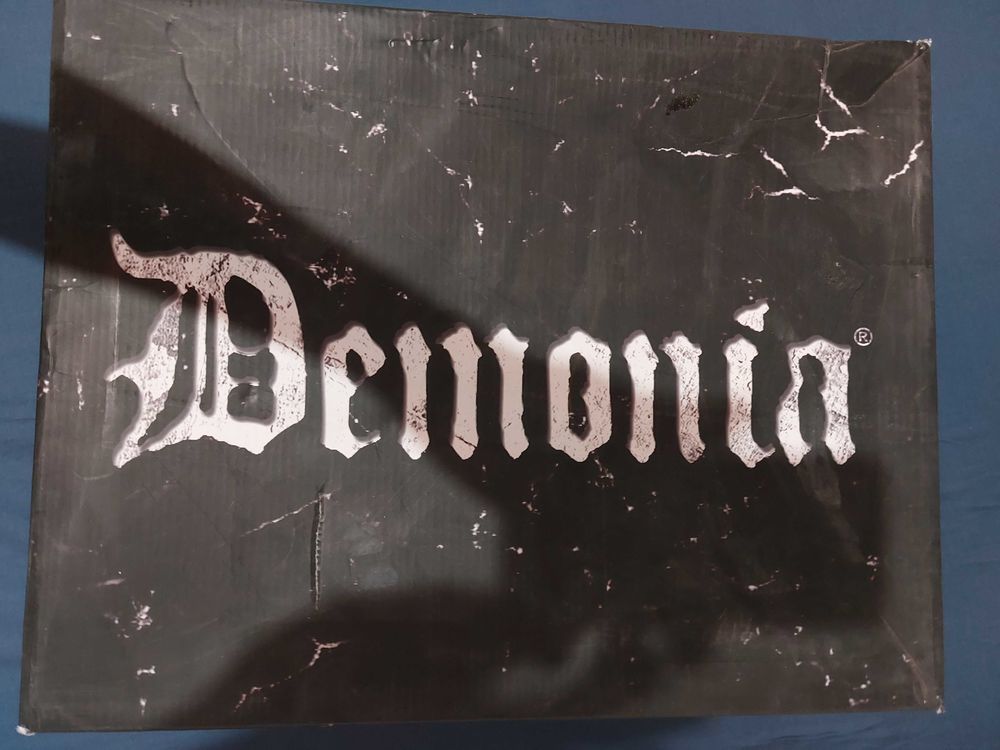 chaussure Demonia 80 Marseille 1 (13)