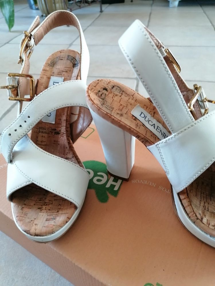 Chaussure femme taille 37 dessus cuir 10 Saint-Marcellin-en-Forez (42)