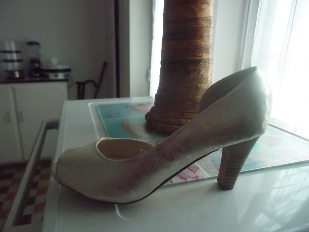chaussure femme 15 Saint-Agnan (71)