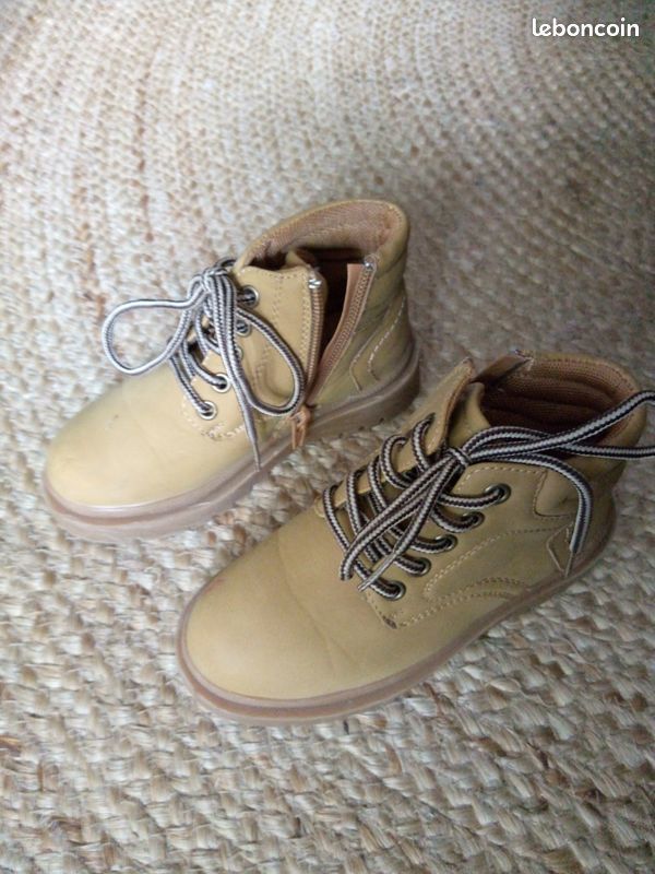 chaussure � lacet et fermeture �clair - taille 27 10 Beauchamp (95)