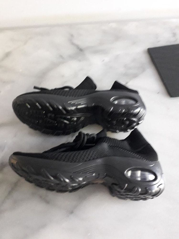 CHAUSSURE DE MARCHE LEGERE 8 Balaruc-les-Bains (34)