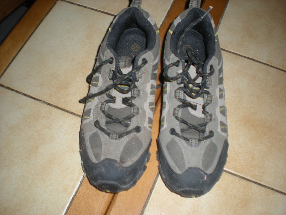 CHAUSSURE  DE MARCHE 20 Saint-Junien (87)
