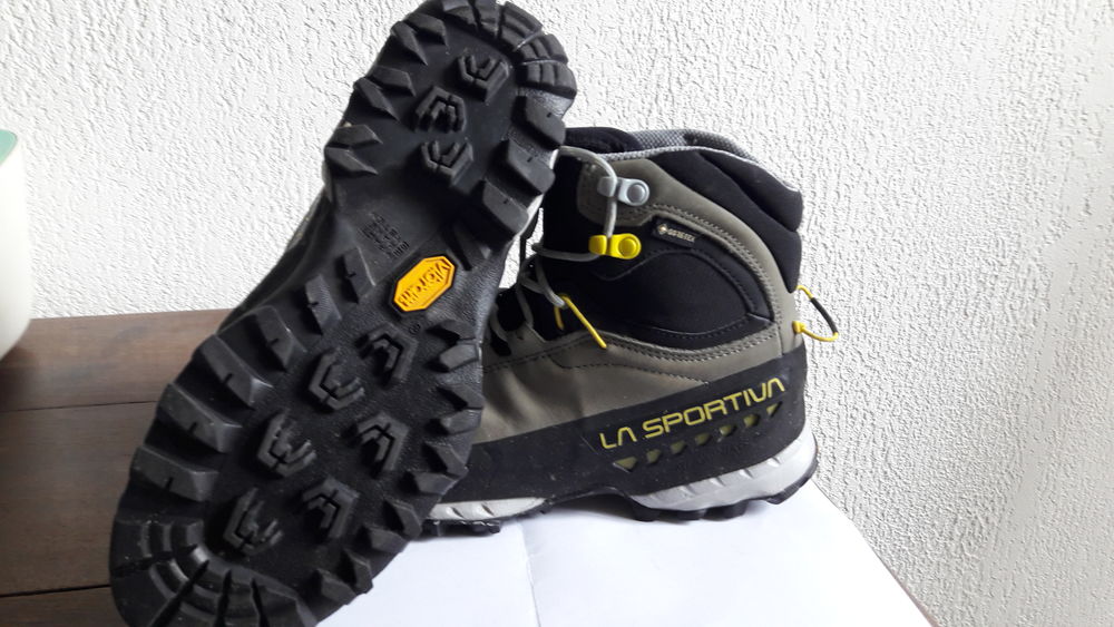 CHAUSSURE DE MONTAGNE ET RANDONN�E 120 La Baule-Escoublac (44)