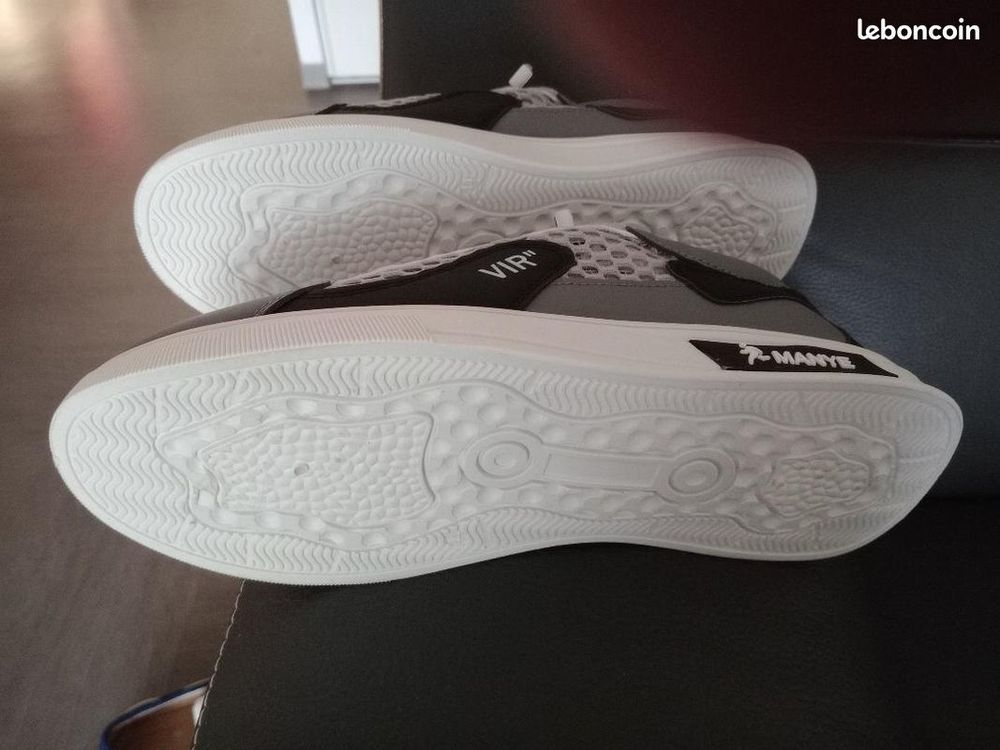 Chaussure Neuve taille 41 25 Six-Fours-les-Plages (83)