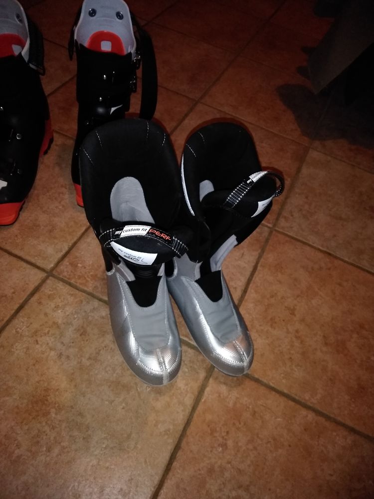 Chaussure Ski de Piste quasi neuf Salomon 26,5 240 L'Isle-d'Abeau (38)