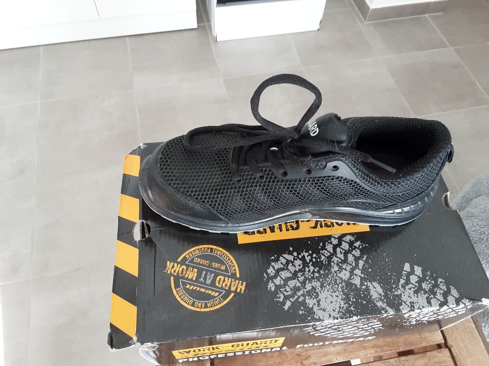 chaussure de s�curit� 20 Pr�vessin-Mo�ns (01)