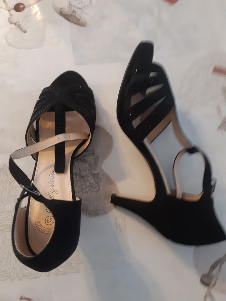 Chaussure de soir�e neuve femme taille 39 � talons 9 Montb�liard (25)