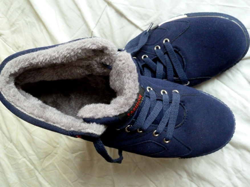 Chaussure de sport montante.T 42 20 Alfortville (94)