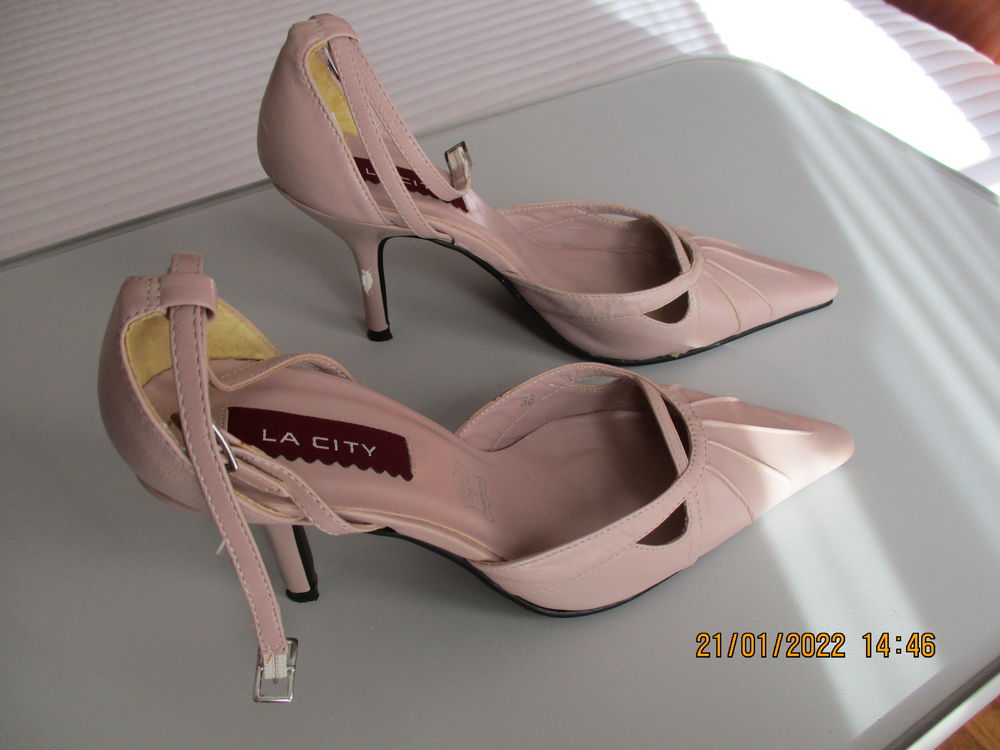 chaussure a talon femme T38 5 Sainte-Foy-l�s-Lyon (69)
