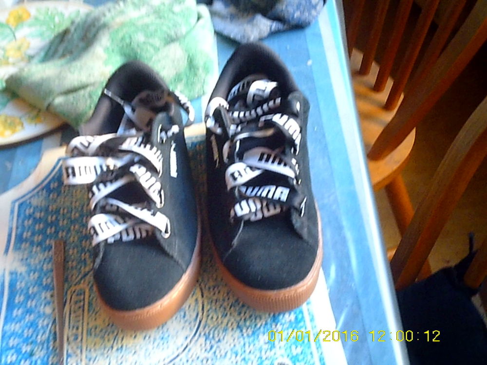 CHAUSSURE TENNIS FEMME 15 Paris 19 (75)