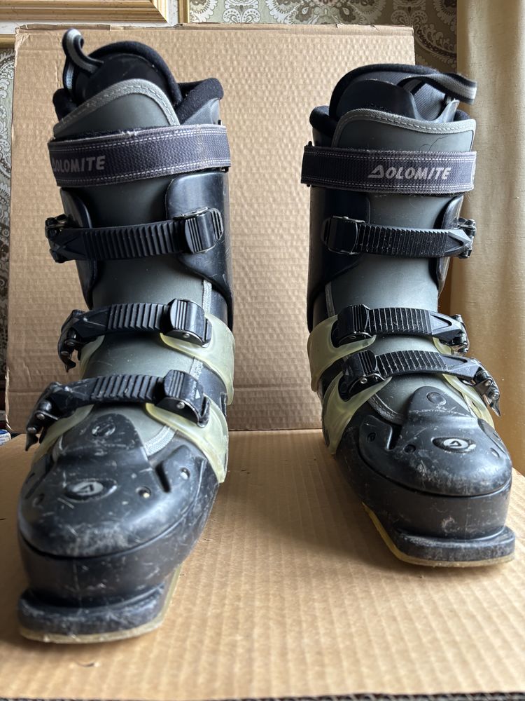 Chaussures de ski alpin Dolomite  (Oceo confort concept) 12 Saint-Gen�s-Champespe (63)