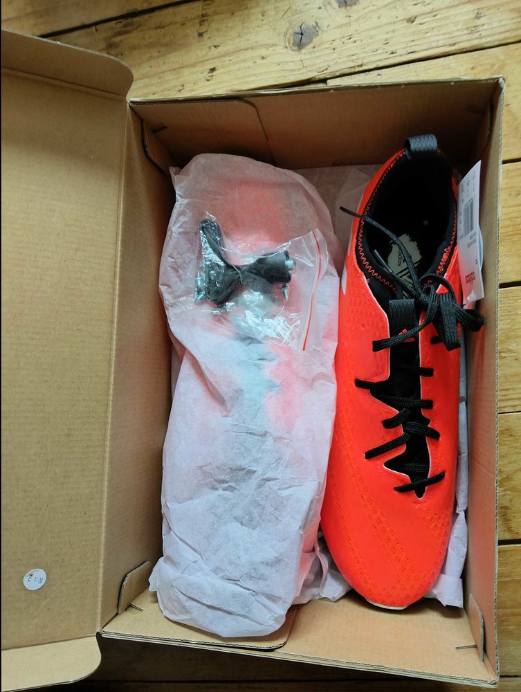 chaussures d'athl�tisme. adidas. 46. Neuves dans leur bo�te d'origine 25 L'Aigle (61)