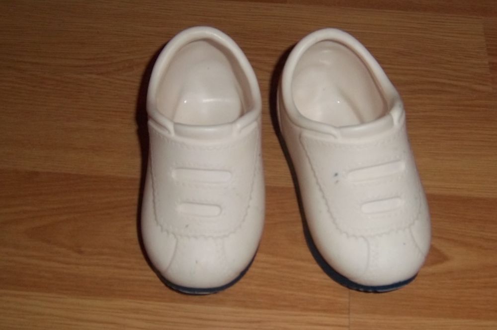 Chaussures baskets blanche grande poup�e 5 Colombier-Fontaine (25)