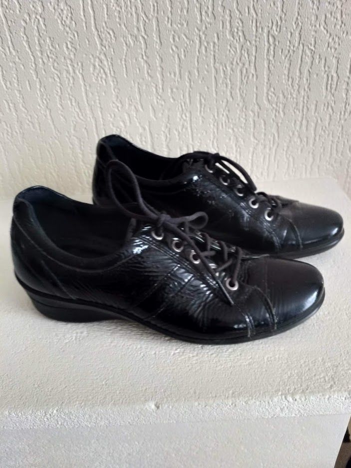 Chaussures basses à lacets marque ECCO  point 36 15 Saint-Jean (31)