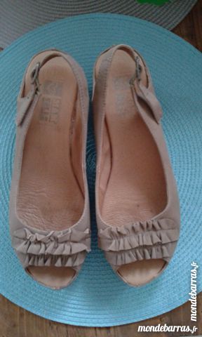 Chaussures camel cuir 15 Saint-Martin-au-La�rt (62)