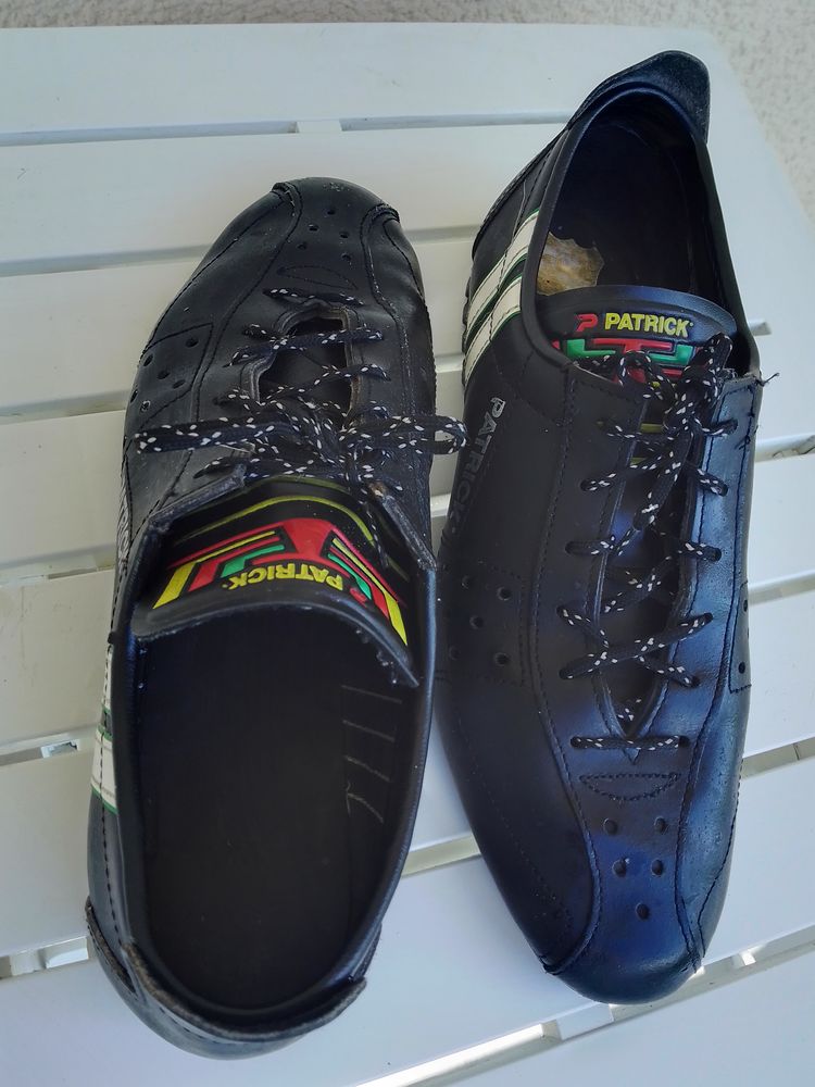 Chaussures ciclyste neuves en cuir PATRICK . Taille 43 . 30 Vand�uvre-l�s-Nancy (54)