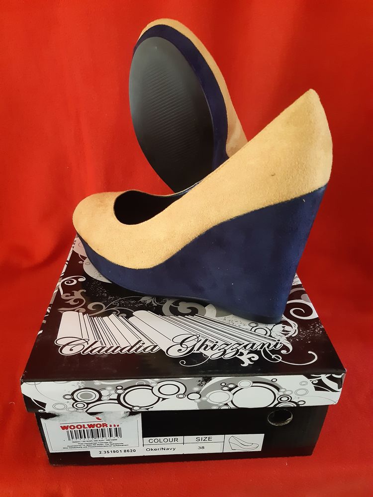 CHAUSSURES CLAUDIA GHIZZANI - Pointure 38 - Ocre Marine 16 Avion (62)