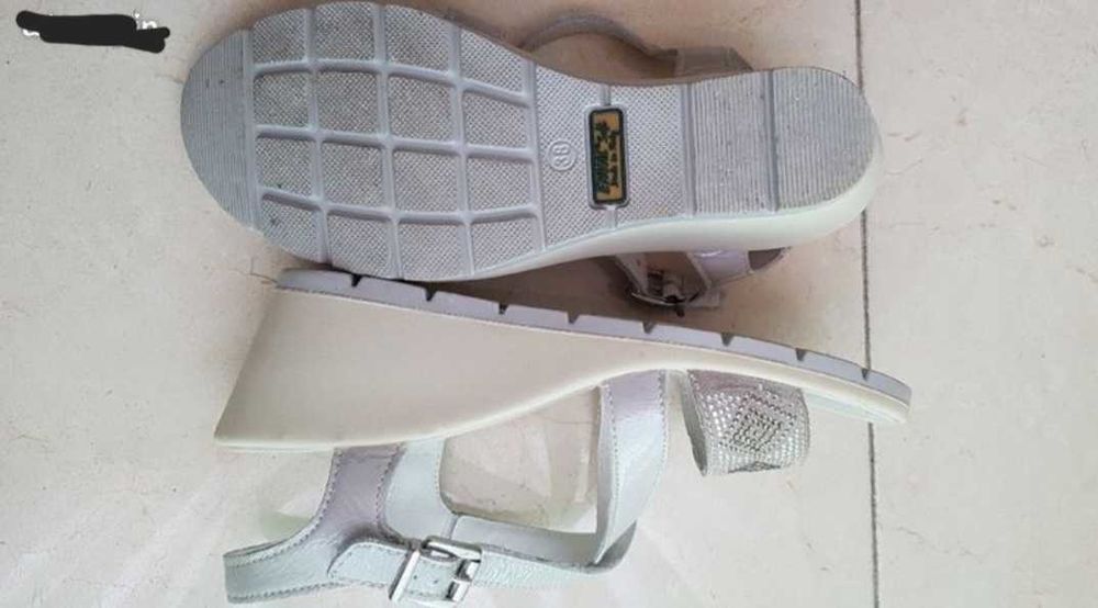 Chaussures comme NEUF/ CONFORT/l�ger compens� fantaisie Cuir marque ENVAL 35 Courbevoie (92)