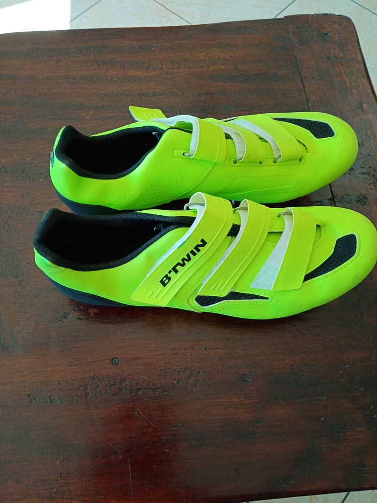 chaussures de course velo 20 Toulon (83)