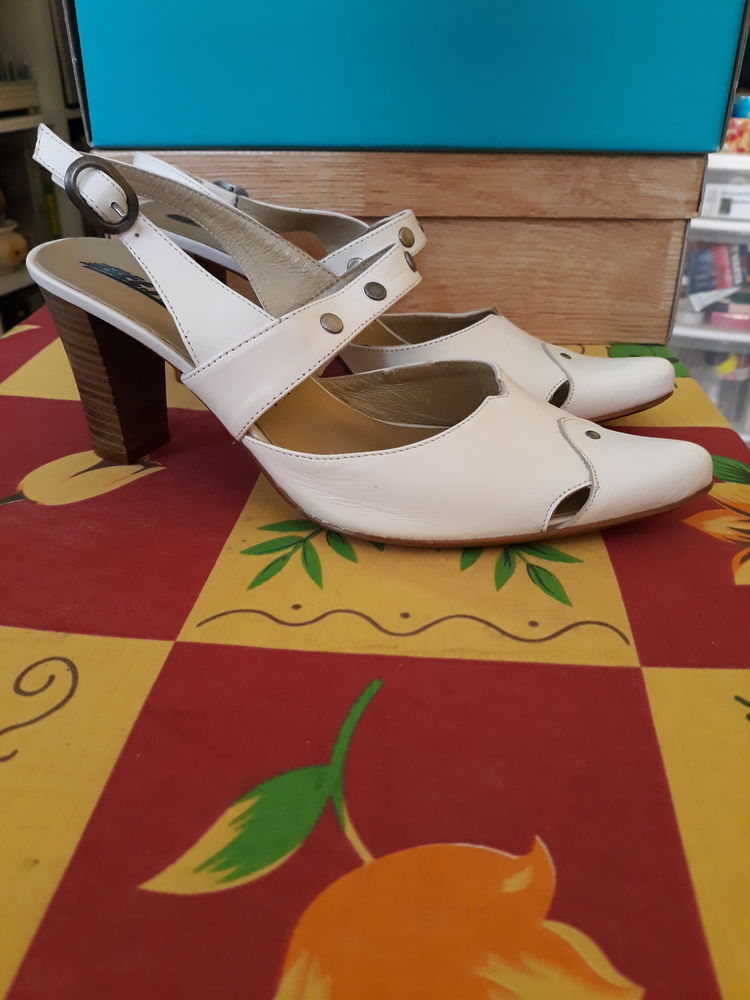 Chaussures cuire neuve pointure 36 50 Avignon (84)