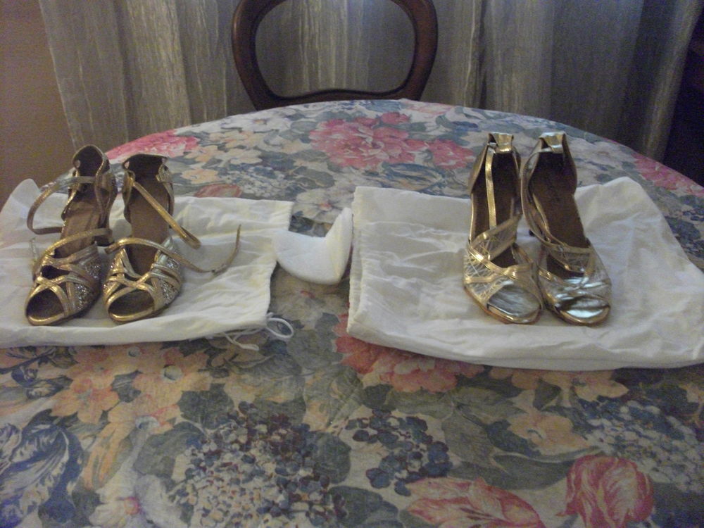 CHAUSSURES DE DANSE 50 Paris 20 (75)