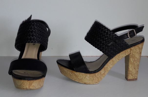 Chaussures DIVINE FACTORY taille 38 5 Metz (57)