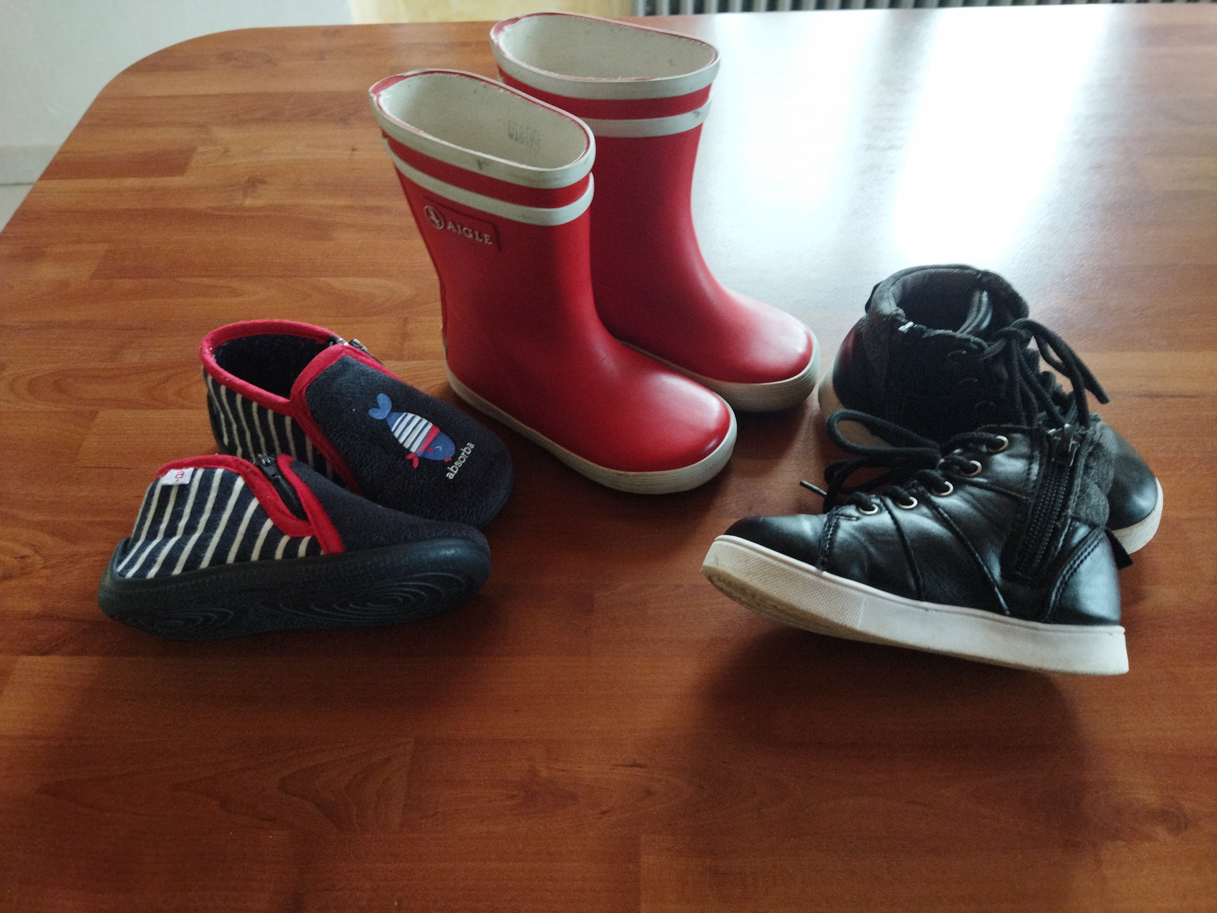 chaussures enfant  taille 23 20 Saint-Ondras (38)