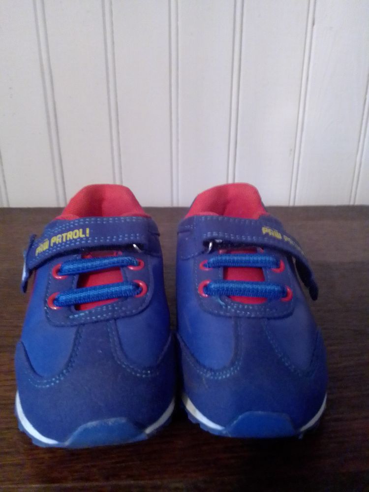 chaussures enfant 
50 Montlh�ry (91)