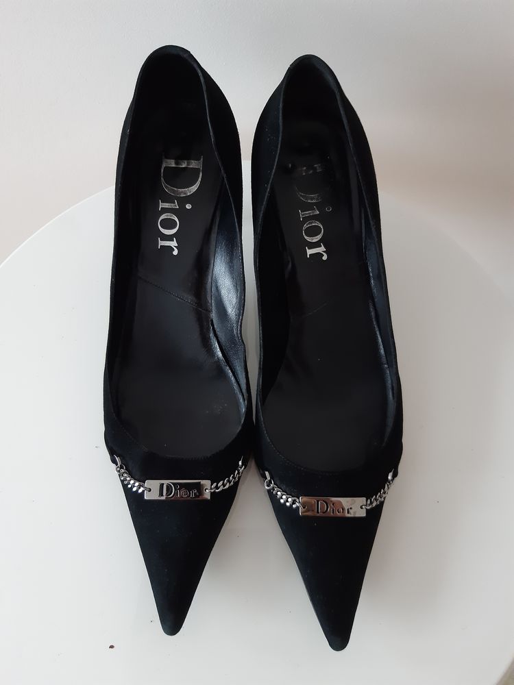 Chaussures (escarpins) en daim Femme 0 Paris 16 (75)