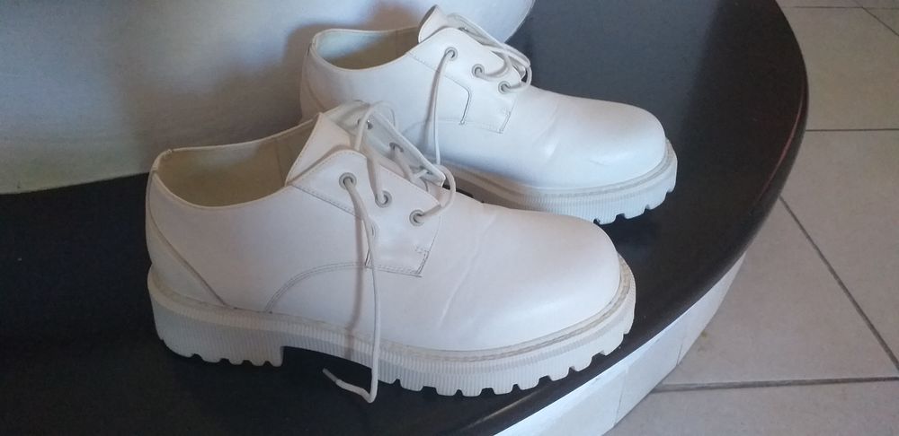 chaussures �tat neuf 10 Levens (06)
