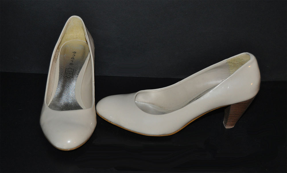 Chaussures femme cuir beige clair ivoire verni 10 Orl�ans (45)