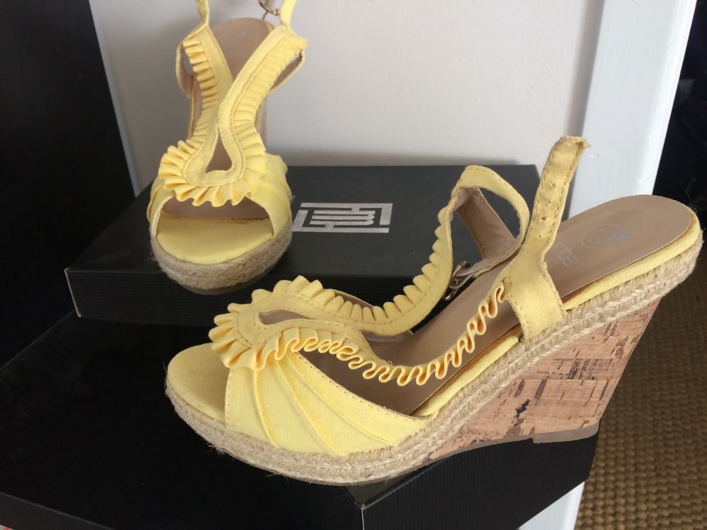 Chaussures Femme d'�t� Jaune T38 30 Prinquiau (44)