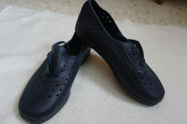 Chaussures femme
10 Saint-Martin-de-Valgalgues (30)