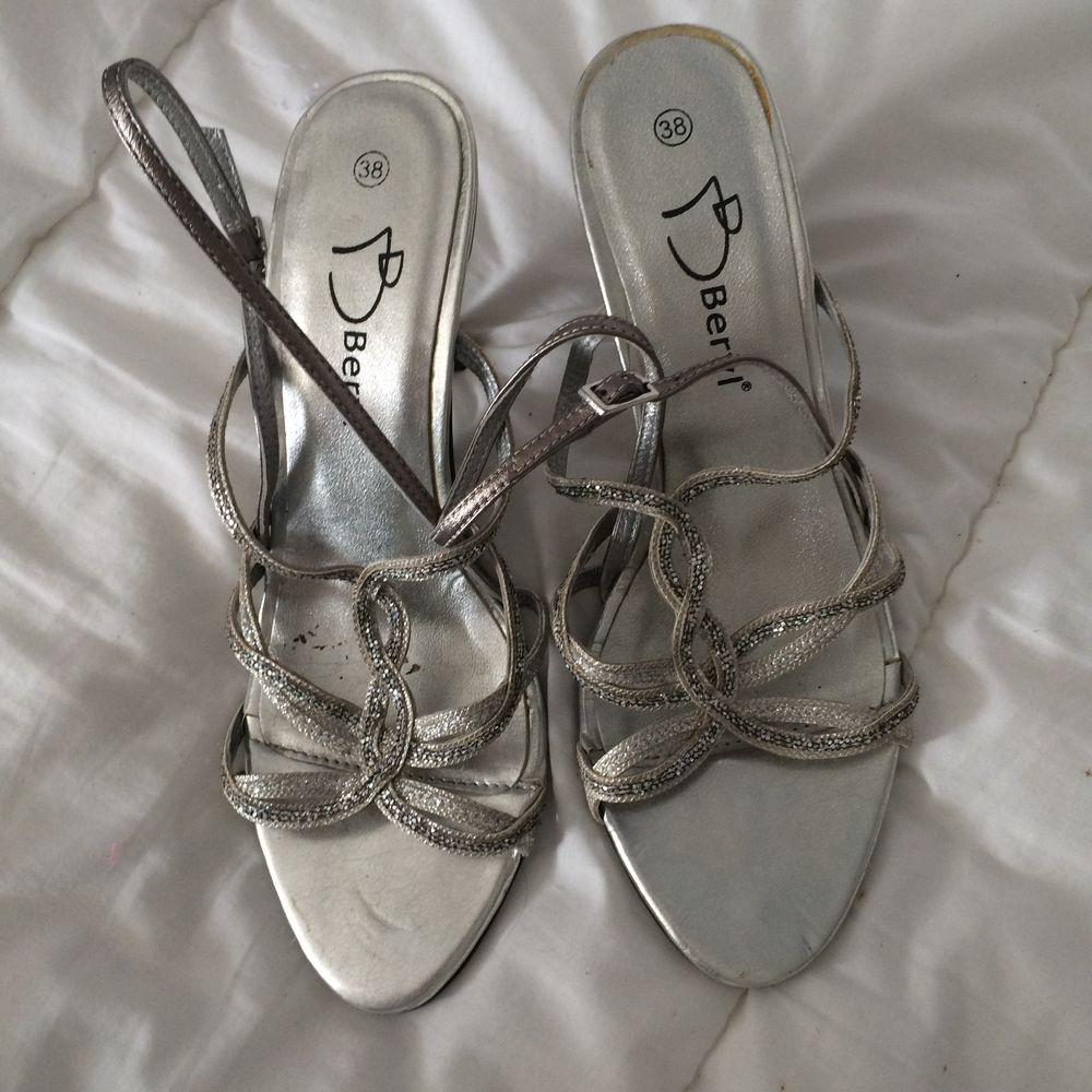 Chaussures femme 8 Saint-Etienne-de-Tulmont (82)