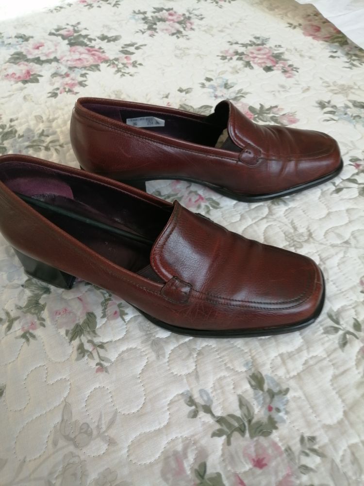 chaussures femme , p.44 10 Bourges (18)