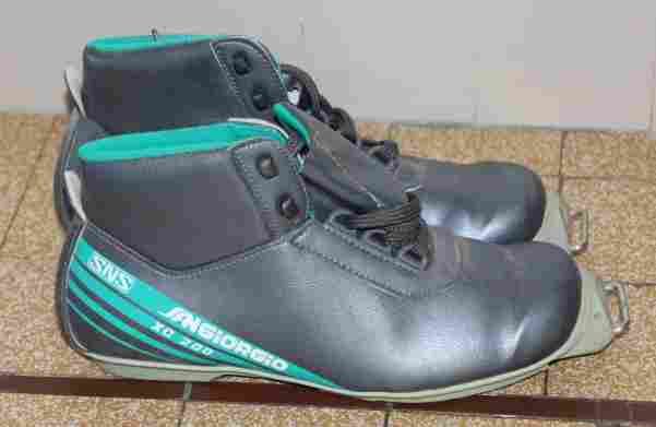 CHAUSSURES DE SKI DE FOND TAILLE 39 20 Gueugnon (71)
