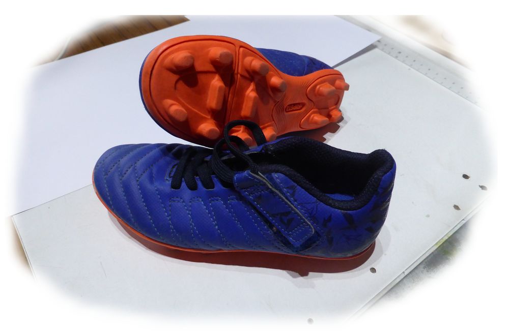 Chaussures foot enfant 3 Feillens (01)