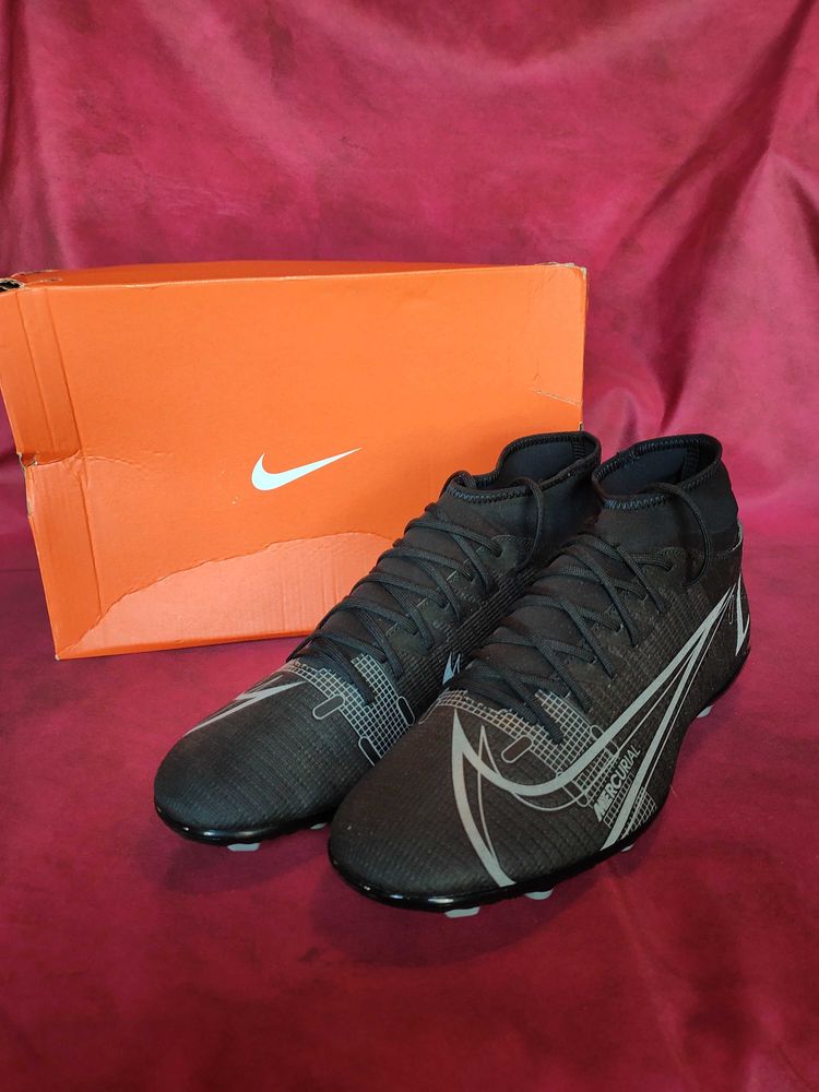 Chaussures de football nike superfly 8 club pointure 47 neuves 55 Avermes (03)