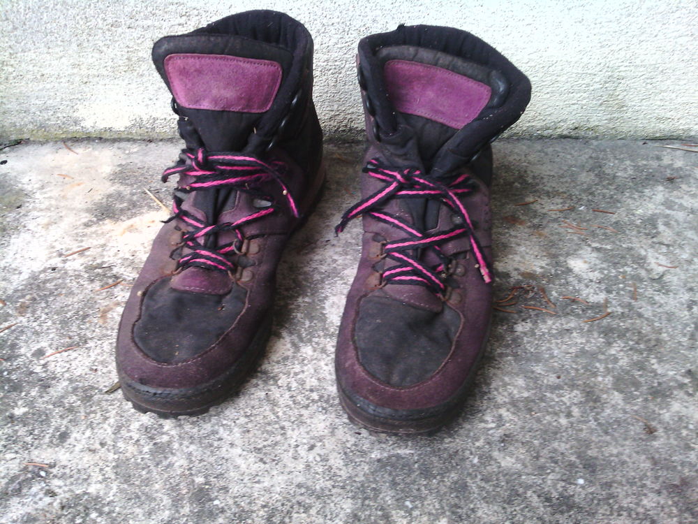 :
Chaussures homme  taille 42 montentes
peu servi 10 Le Creusot (71)