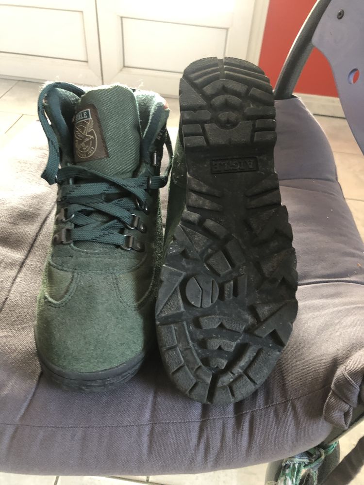 Chaussures de marche, montantes. Marque AIGLE, pointure 39, 20 Thur� (86)