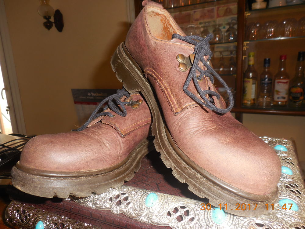 chaussures de marches t 35 9 S�te (34)