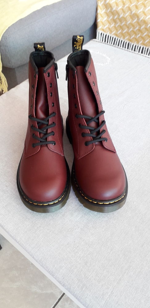 chaussures Dr Martens 80 Nice (06)