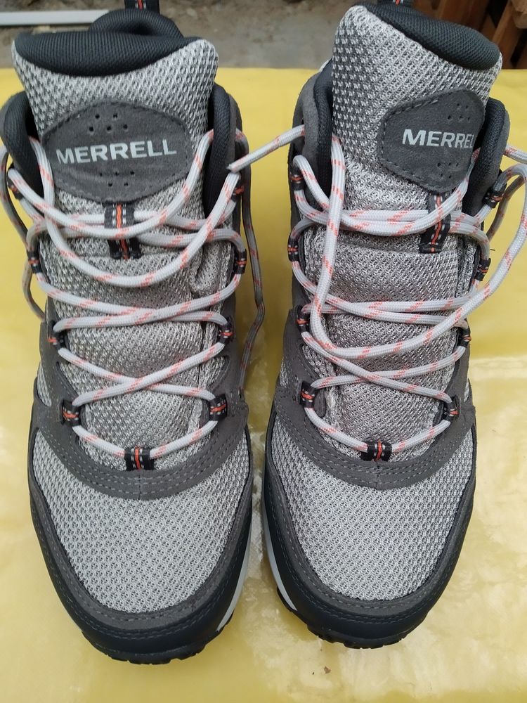 Chaussures MERRELLde randonn�e femme p.40
60 Antibes (06)