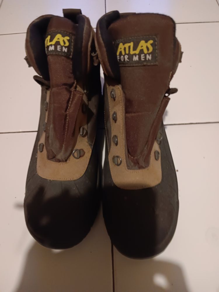 Chaussures de montagne atlas for men prix 30 euros 30 Saint-Priest (69)