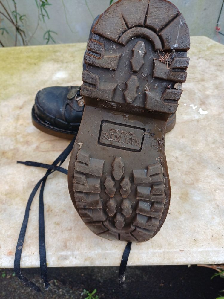 Chaussures de montagne une paire femme, noir, une pairehomme 50 Ergu�-Gab�ric (29)