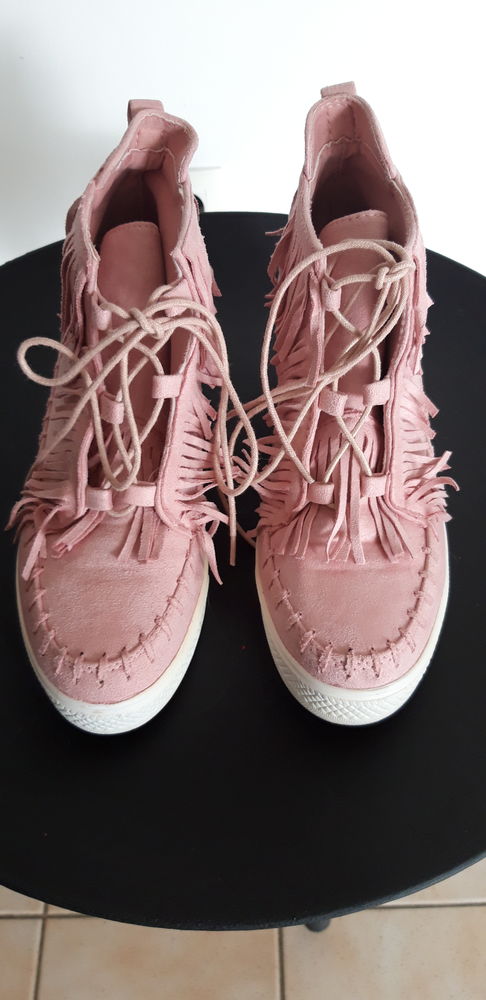 Chaussures montantes 12 La Chapelle-Saint-Laud (49)