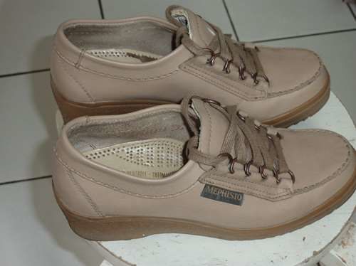 CHAUSSURES NEUVES EN CUIR MEPHISTO 40 Paris 19 (75)