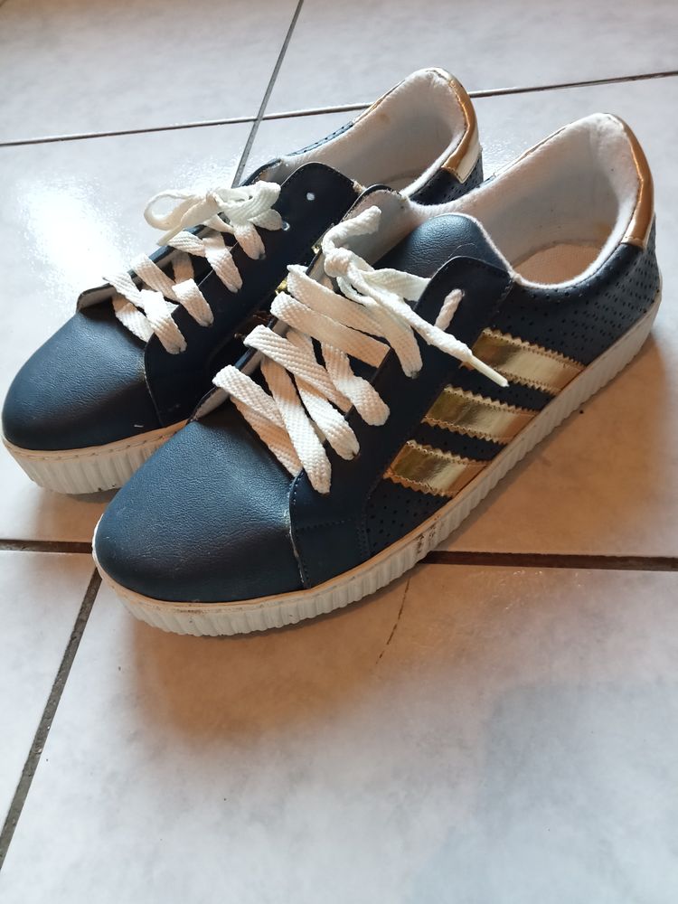 Chaussures neuves 10 H�ches (65)