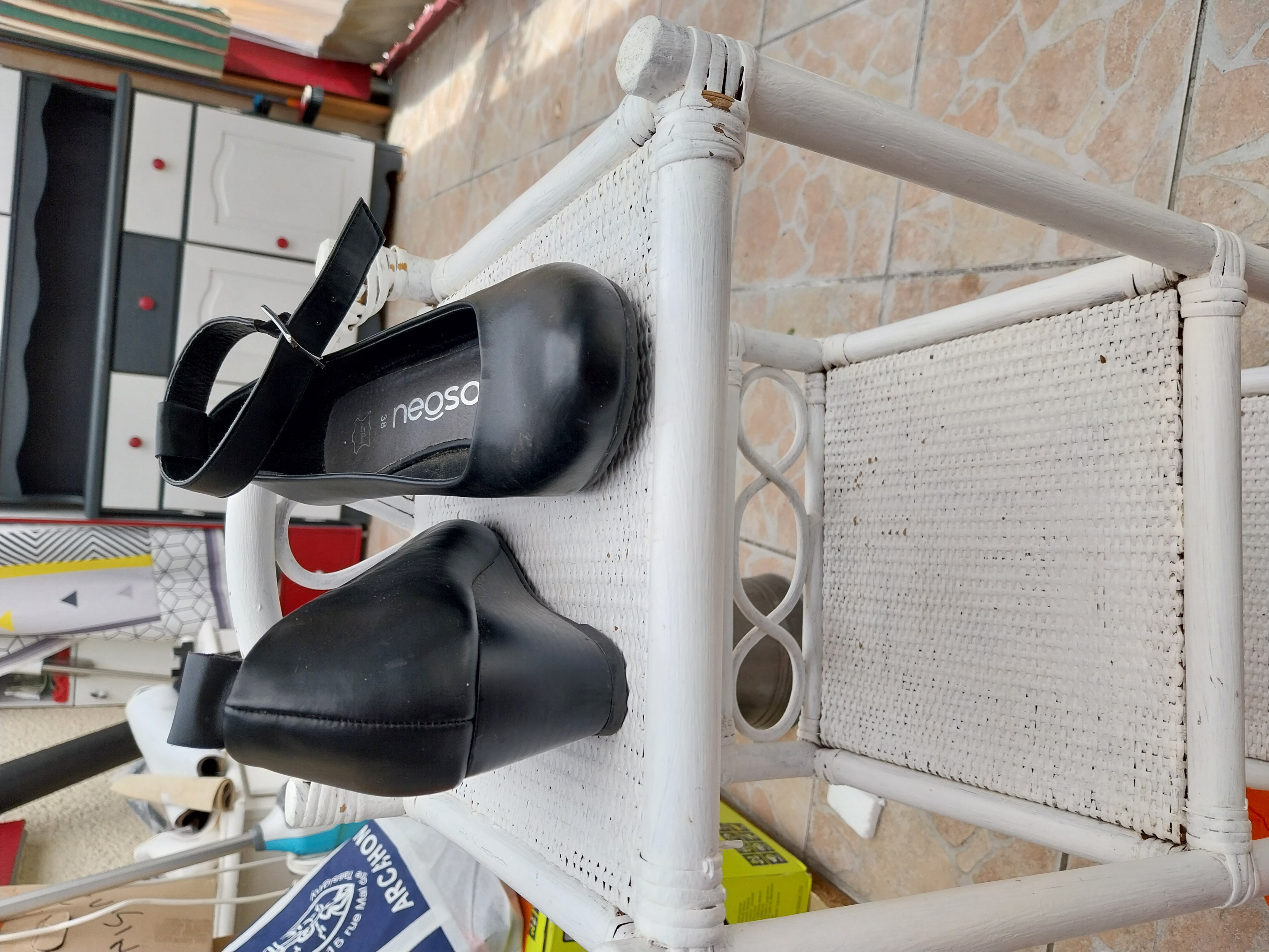 Chaussures noires ferm�es 
10 Lanton (33)